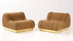 Pair of Sculptural Lounge Chairs in Camel Boucle with Brass Plinth Italy 2023 - 3013457