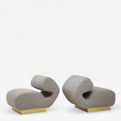 Pair of Sculptural Lounge Chairs in Grey Boucle Fabric and Brass Base Italy - 1876511