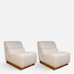 Pair of Sculptural Lounge Chairs in Ivory Boucle and Brass Base Italy 2019 - 1262645