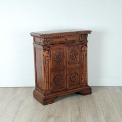 Pair of Similar Italian Walnut Bedside Cabinets 17th or 18th Century - 2647759