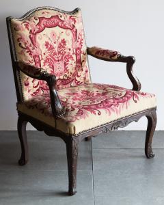 Pair of Small Early 18th Century Louis XV Open Armchairs - 560527