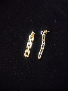 Pair of Sterling Silver Chain Link Earrings - 3820884