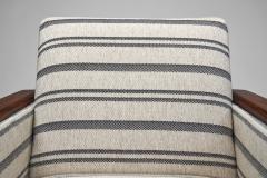 Pair of Striped Armchairs with Wooden Frame Europe 20th Century - 4174310