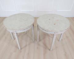Pair of Swedish 20th Century Carved Round Tables - 4758069