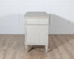 Pair of Swedish Gustavian Style Painted Chests of Drawers Early 20th Century - 4313766