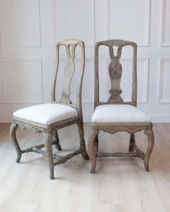 Pair of Swedish Rococo Period Dining Chairs with Vase Form Splats 18th Century - 4558032