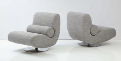 Pair of Swivel Sculptural Lounge Chairs in Grey Boucl with Chrome Base Italy - 2600769