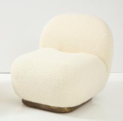 Pair of Swivel Slipper Lounge Chairs in Ivory Boucle and Brass Base Italy 2022 - 2717472