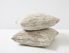 Pair of Throw Pillows in Toyine Sellers - 2960829