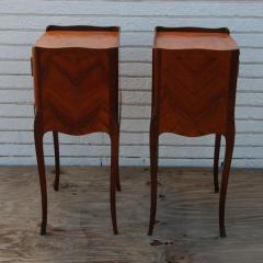 Pair of Traditional Mahogany Nightstands with Marquetry and Queen Anne Legs - 2797044