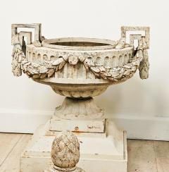 Pair of Val dOsne Belle poque Cast Iron Urns France early 20th century - 4324858