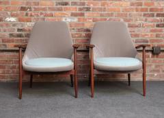 Pair of Vintage Italian Slipper Chairs in Walnut and Mohair by Fratelli Marelli - 4179630