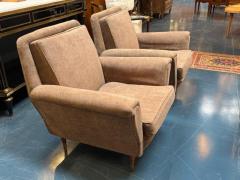 Pair of Vintage Upholstered Club Chairs - 4585913