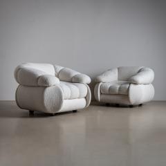 Pair of White Lounge Chairs by Adriano Piazzesi Italy 1970s - 4441474