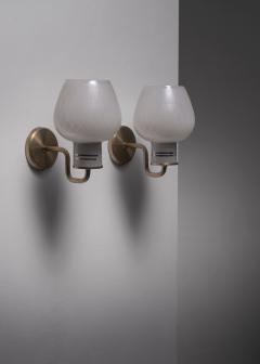Pair of brass and glass wall lamps - 3526425
