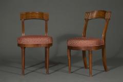Pair of fine and unusual mahogany Directoire period side chairs - 4463120