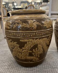 Pair of glazed ceramic Chinese export planters with a dragon motif and Greek key - 3287510