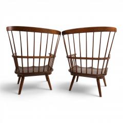 Pair of handmade Windsor lounge chairs England circa 1960 - 4750224