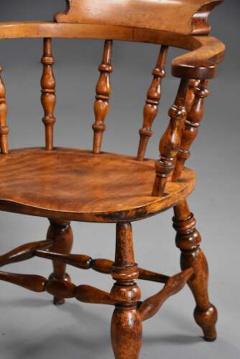 Pair of mid 19th century birch smokers bow Windsor or Captain s chairs - 4757103