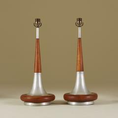 Pair of tall mid century modern American walnut and brass table lamps - 2696625