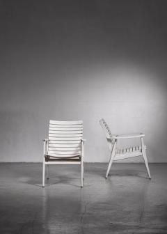 Pair of white slat chairs - 1719620