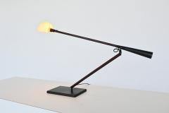 Paolo Rizzatto Paolo Rizzatto model 613 desk lamp in red Arteluce Italy 1975 - 4001541