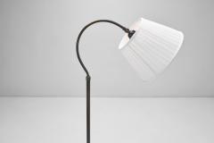Patinated Brass Floor Lamp with Curved Neck Europe 20th century - 4148774