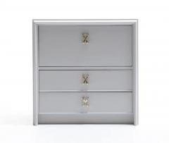 Paul Frankl Pair of 1950s Paul Frankl Nightstands Lacquered in Farrow Ball Pavilion Grey - 3442290
