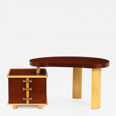 Paul Frankl Rare Kidney Desk in Mahogany Birch Leather and Brass by Paul Frankl - 2353656