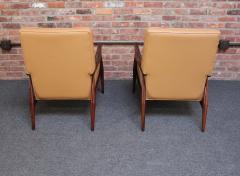 Paul McCobb Pair of Paul Mccobb Stained Maple Lounge Chairs - 3418422