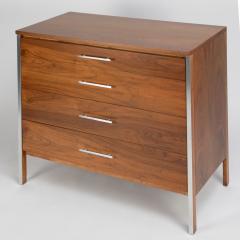 Paul McCobb Paul McCobb Pair of Bedside Chests In Walnut and Aluminum 1960s - 1923464