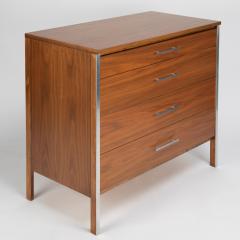 Paul McCobb Paul McCobb Pair of Bedside Chests In Walnut and Aluminum 1960s - 1923465