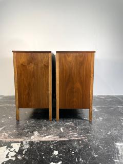 Paul McCobb Paul McCobb Pair of Cabinets in Walnut and Aluminium - 3650210