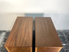 Paul McCobb Paul McCobb Pair of Cabinets in Walnut and Aluminium - 3650217