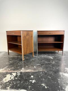 Paul McCobb Paul McCobb Pair of Cabinets in Walnut and Aluminium - 3650222