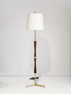 Paul McCobb VINTAGE BRASS AND WALNUT FLOOR LAMP - 4719565