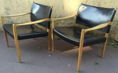 Per Olof Scotte Per Olof Scotte Pair of Oak and Leather Arm Chairs in Good Vintage Condition - 613939