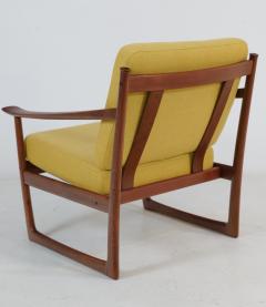 Peter Hvidt Elegant Scandinavian Modern Teak Occasional Chair Designed by Peter Hvidt - 4011661