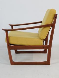 Peter Hvidt Elegant Scandinavian Modern Teak Occasional Chair Designed by Peter Hvidt - 4011662