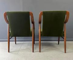 Peter Hvidt Pair of Danish Lounge Chairs in Walnut and Velvet in the Style of Peter Hvidt - 3936180