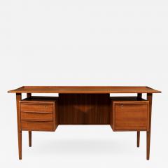 Peter L vig Nielsen Peter Lovig Nielsen Danish Modern Executive Desk with Floating Top by Peter Lovig Nielsen - 2301436