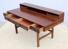 Peter L vig Nielsen Peter Lovig Nielsen Peter L vig Nielsen Rosewood Partners Desk - 4111569