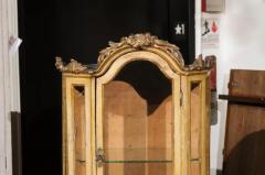 Petite 18th Century Venetian Painted Wood Rococo Vitrine with Carved Crest - 3491282