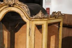 Petite 18th Century Venetian Painted Wood Rococo Vitrine with Carved Crest - 3491514