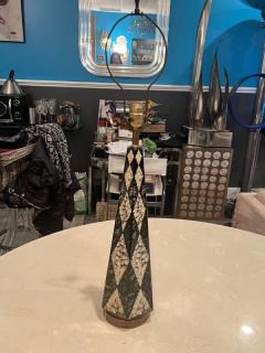 Piero Fornasetti MID CENTURY PAIR OF HARLEQUIN PATTERN OBELISK LAMPS IN THE MANNER OF FORNASETTI - 2811294