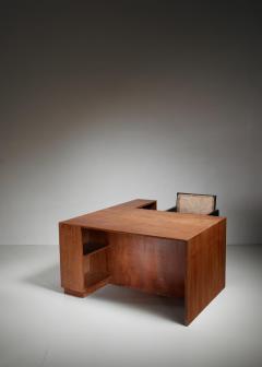 Pierre Jeanneret Pierre Jeanneret Judges deliberation desk from Chandigarh - 879390