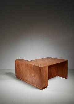 Pierre Jeanneret Pierre Jeanneret Judges deliberation desk from Chandigarh - 879392