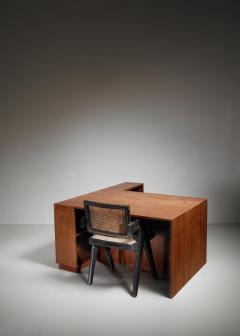 Pierre Jeanneret Pierre Jeanneret Judges deliberation desk from Chandigarh - 879396