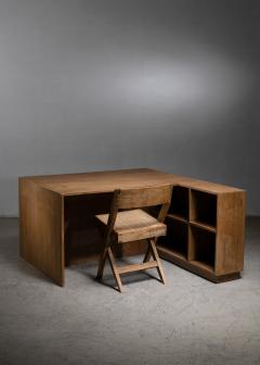 Pierre Jeanneret Pierre Jeanneret Judges deliberation desk from Chandigarh - 4317733
