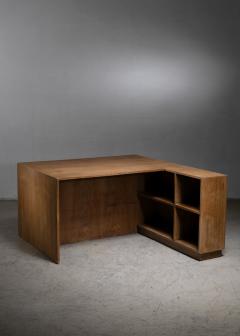 Pierre Jeanneret Pierre Jeanneret Judges deliberation desk from Chandigarh - 4317734